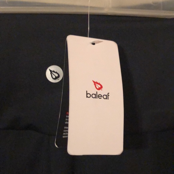 Large workout spandex baleaf with pockets and new tags - Picture 5 of 9